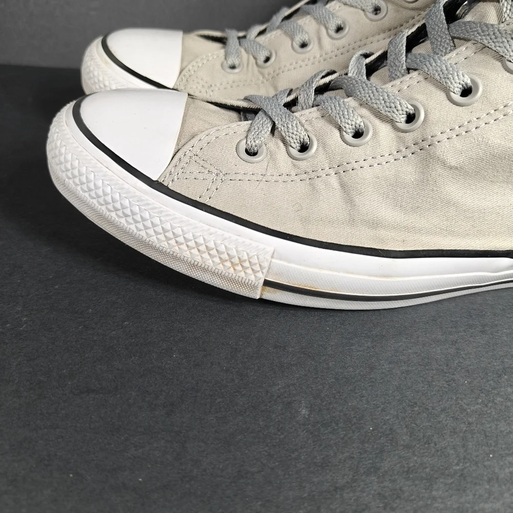 Converse Chuck Taylor All Star Mid Padded Unisex Sneaker Men's 11, Women's 13